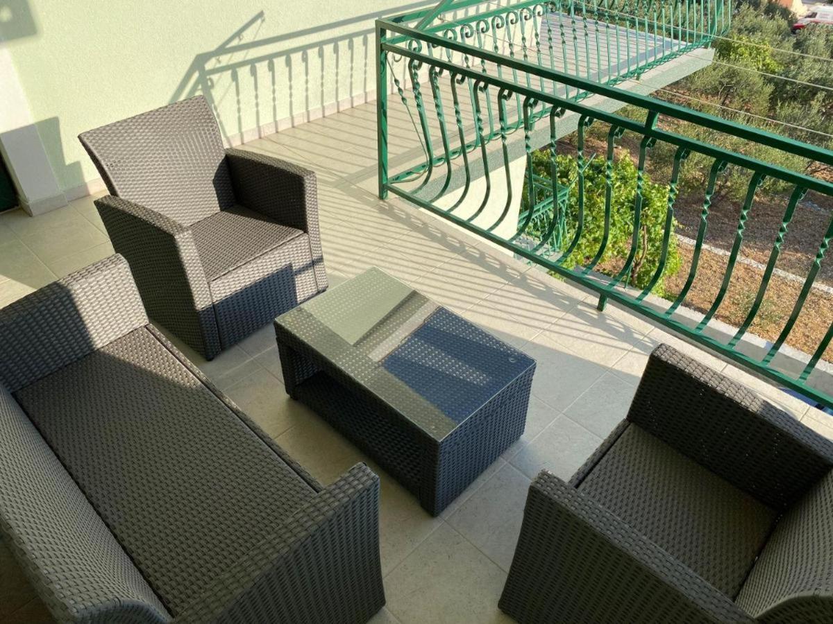 Hotel Apartman Ivan Makarska Exterior foto